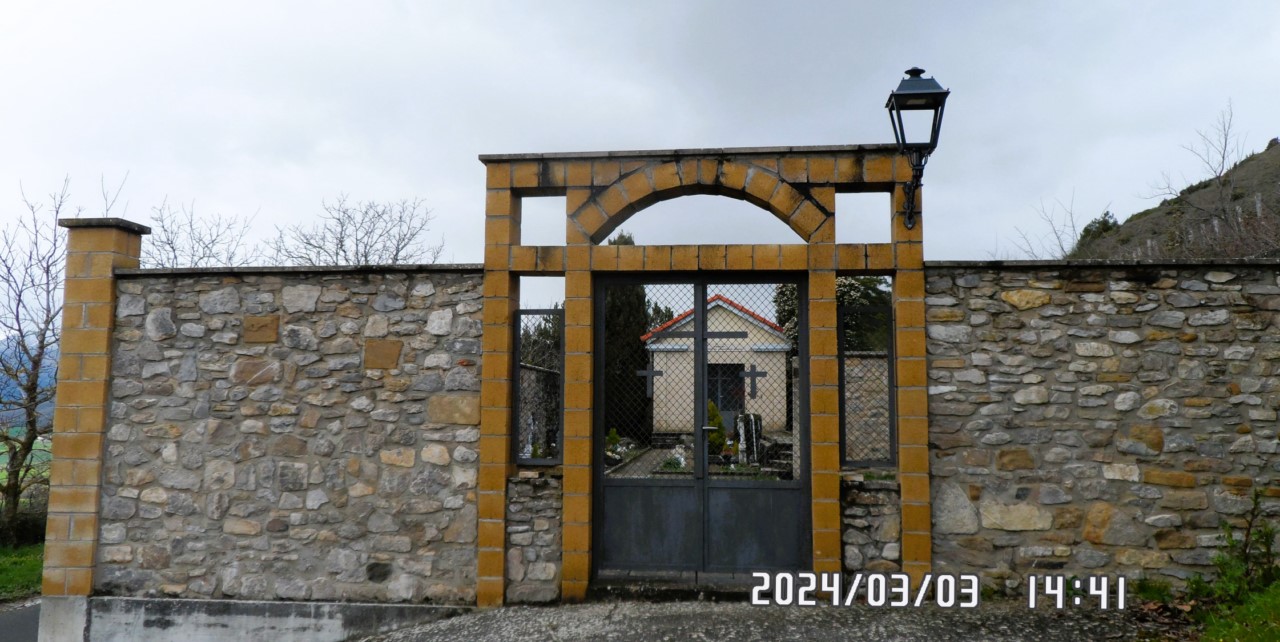 Sarasa - Saratsa IZA. Cementerio.