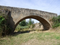 Cirauqui. Puente sobre el río Salado.