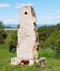 Otano NOÁIN (VALLE DE ELORZ). Monumento-homenaje a Xavier Mina.