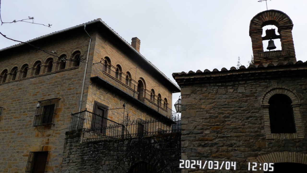 Aizoáin BERRIOPLANO. Palacio de Oronsospe y parte de la ermita de San Miguel.