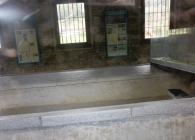 Monreal / Elo. Lavadero a través de la ventana.