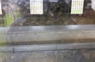 Monreal / Elo. Lavadero a través de la ventana.