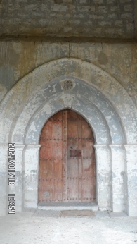 Elcarte - Elkarte BERRIOPLANO. Iglesia de La Purificación. Portada de arco apuntado.