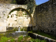 Iturgoyen / Iturgoien GUESÁLAZ. Fuente y abrevadero. 2