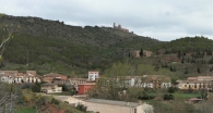 Mu�s/ MUES. Detr�s San Gregorio Ostiense y ermita Virgen de La Cuesta.