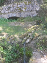Muguiro / Mugiro LARRAUN. Manantial de Unanua.