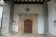 Ol�ndriz / Orondritz. Iglesia de S. Juan Bautista. Puerta principal.